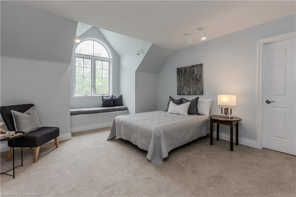 331 Lanark Street Property Photo 31