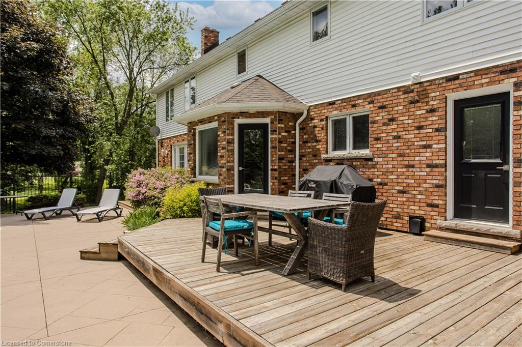 331 Lanark Street Property Photo 38