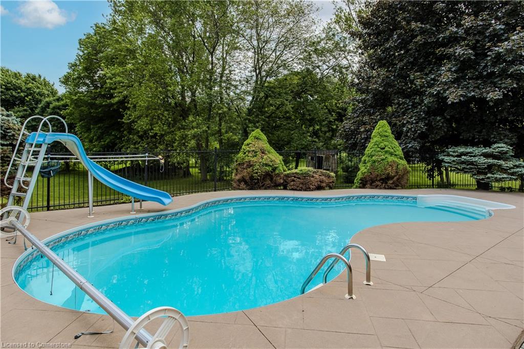 331 Lanark Street Property Photo 40