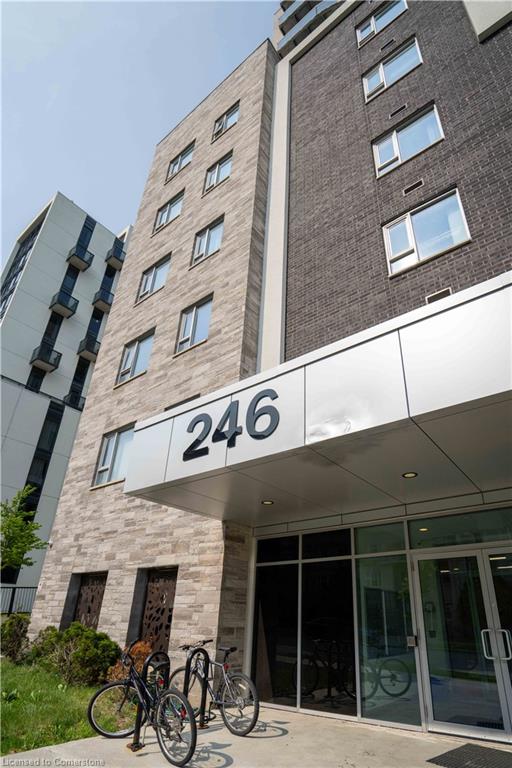 902-246 Lester Street Property Photo 1