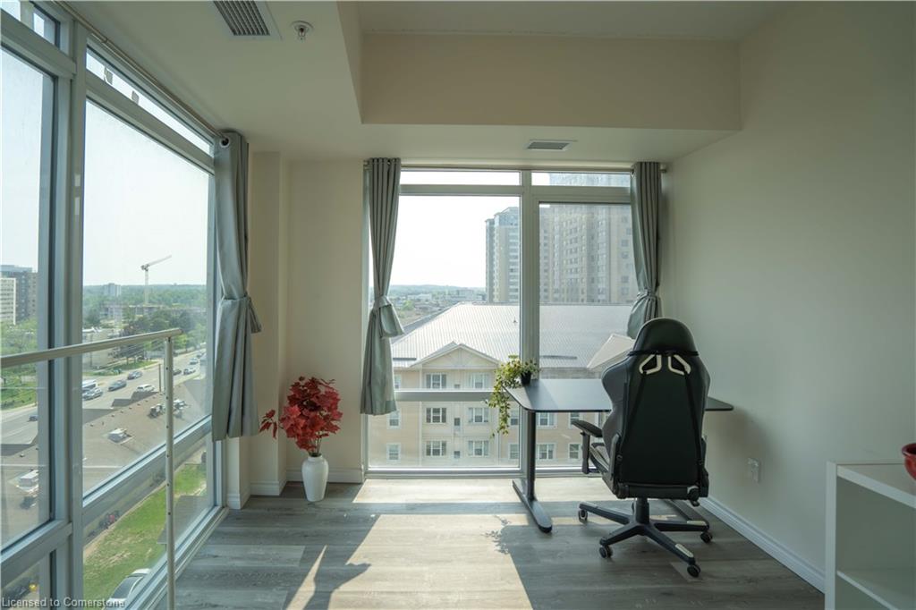 902-246 Lester Street Property Photo 8