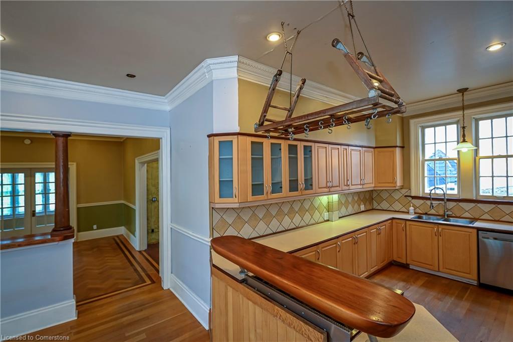 140 Lancaster Street Property Photo 32