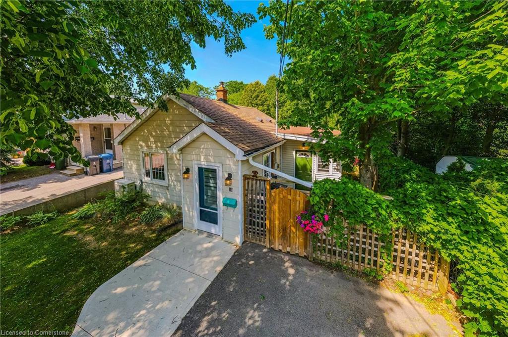 15 Laurine Avenue Property Photo 1