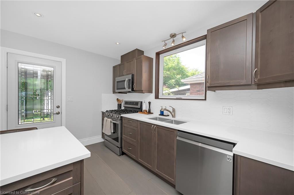 273 Bold Street Property Photo 8