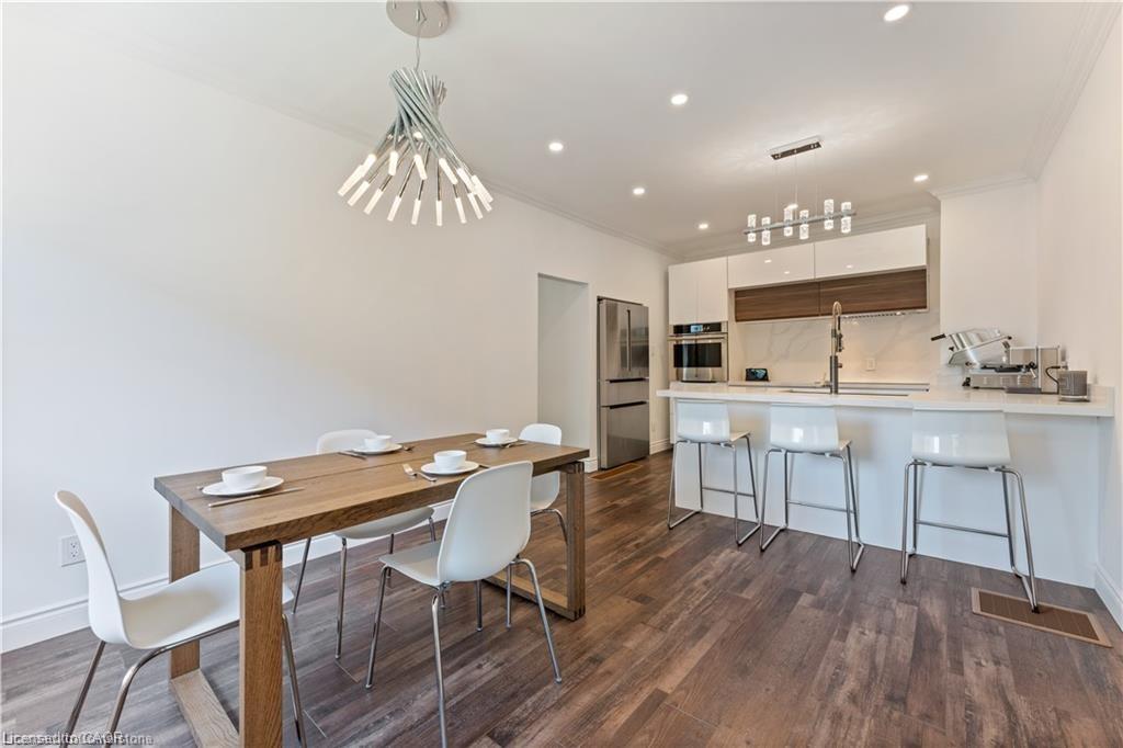 65 Broadway Street W Property Photo 17