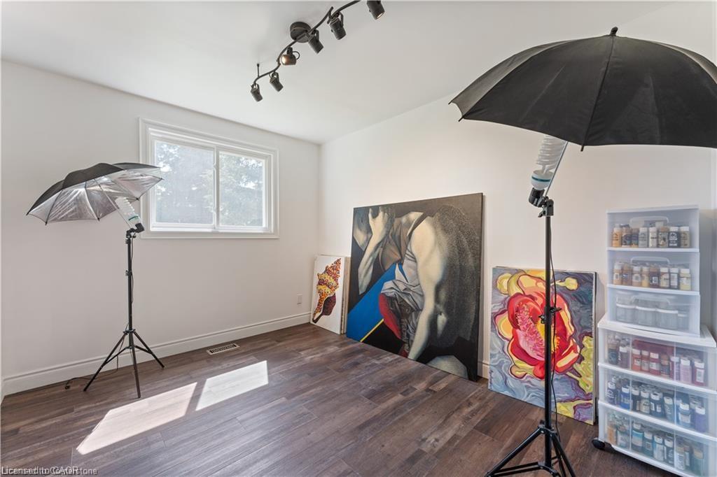 65 Broadway Street W Property Photo 25