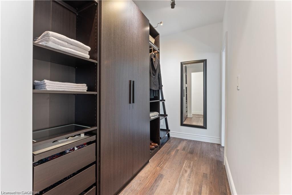 65 Broadway Street W Property Photo 27