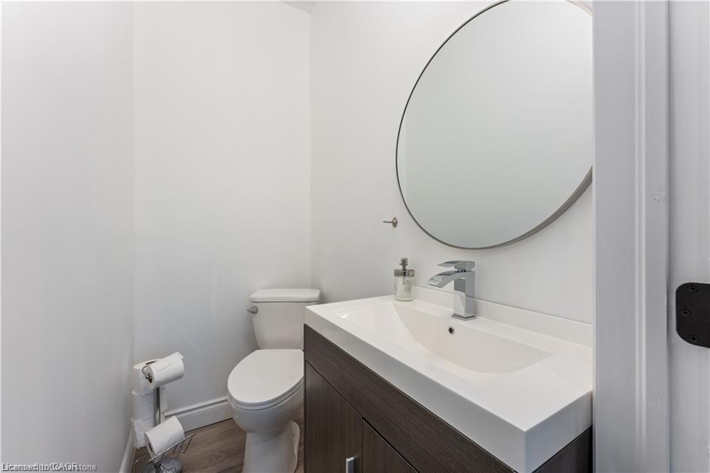 65 Broadway Street W Property Photo 32