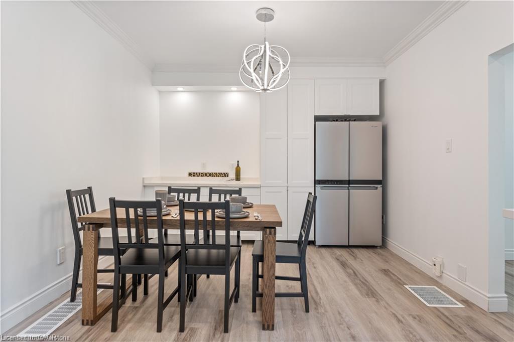 65 Broadway Street W Property Photo 34