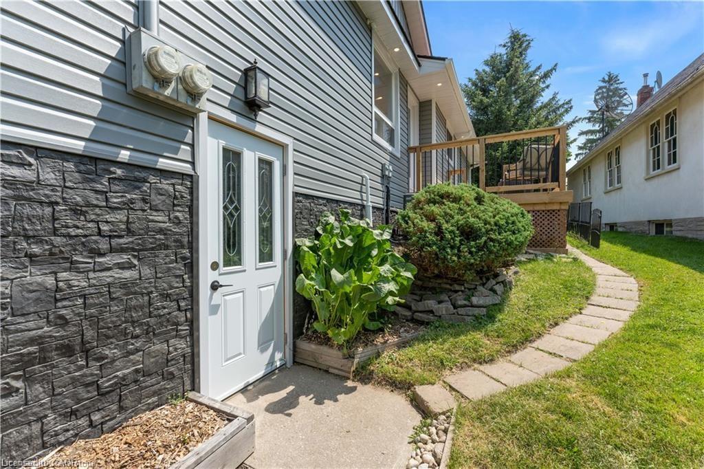 65 Broadway Street W Property Photo 45