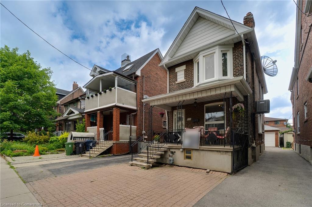 1315 Lansdowne Avenue Property Photo 3