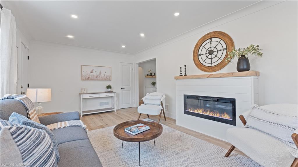 37 Rowanwood Avenue Property Photo 5