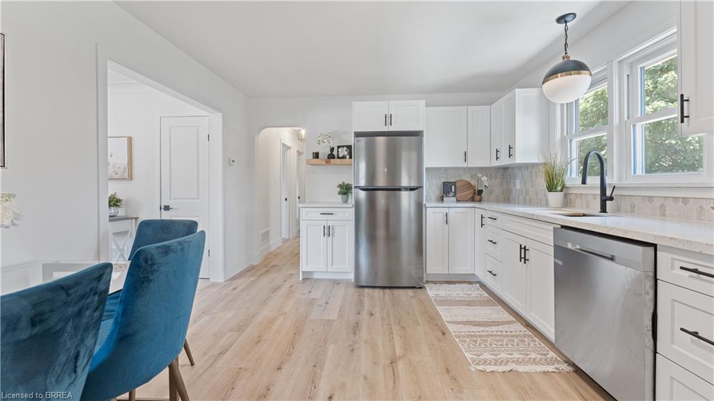 37 Rowanwood Avenue Property Photo 10