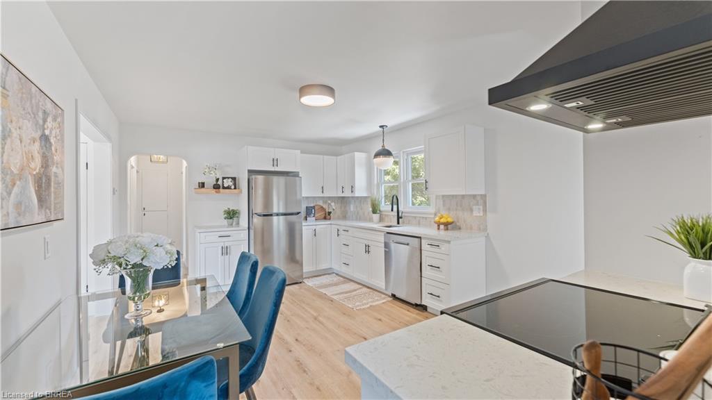 37 Rowanwood Avenue Property Photo 13