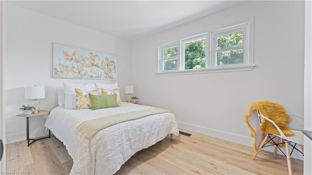 37 Rowanwood Avenue Property Photo 14
