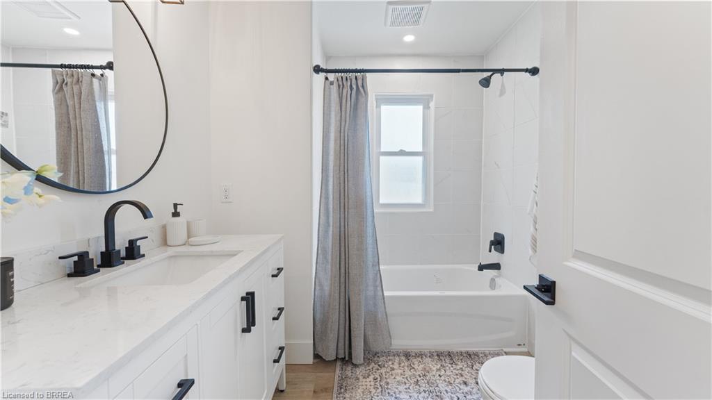 37 Rowanwood Avenue Property Photo 17