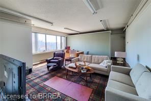 24 Norfolk Street N Property Photo 4