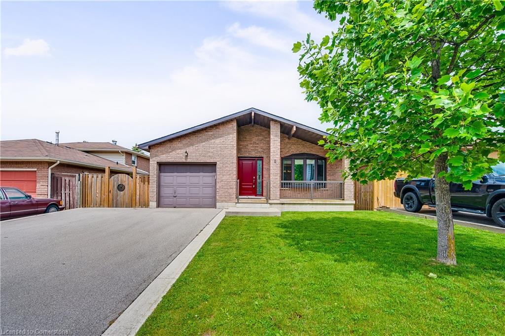 9 Valanna Court Property Photo 1