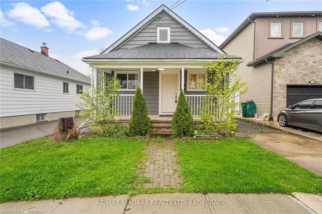 67 West Street N Property Photo 1
