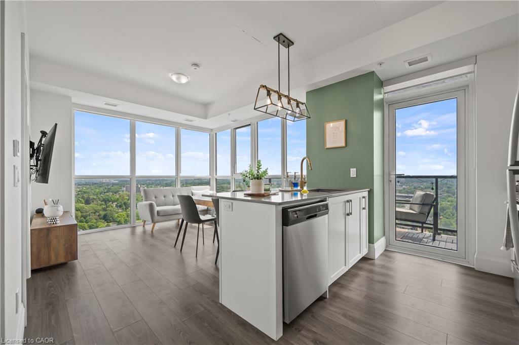 2305-108 Garment Street Property Photo 15