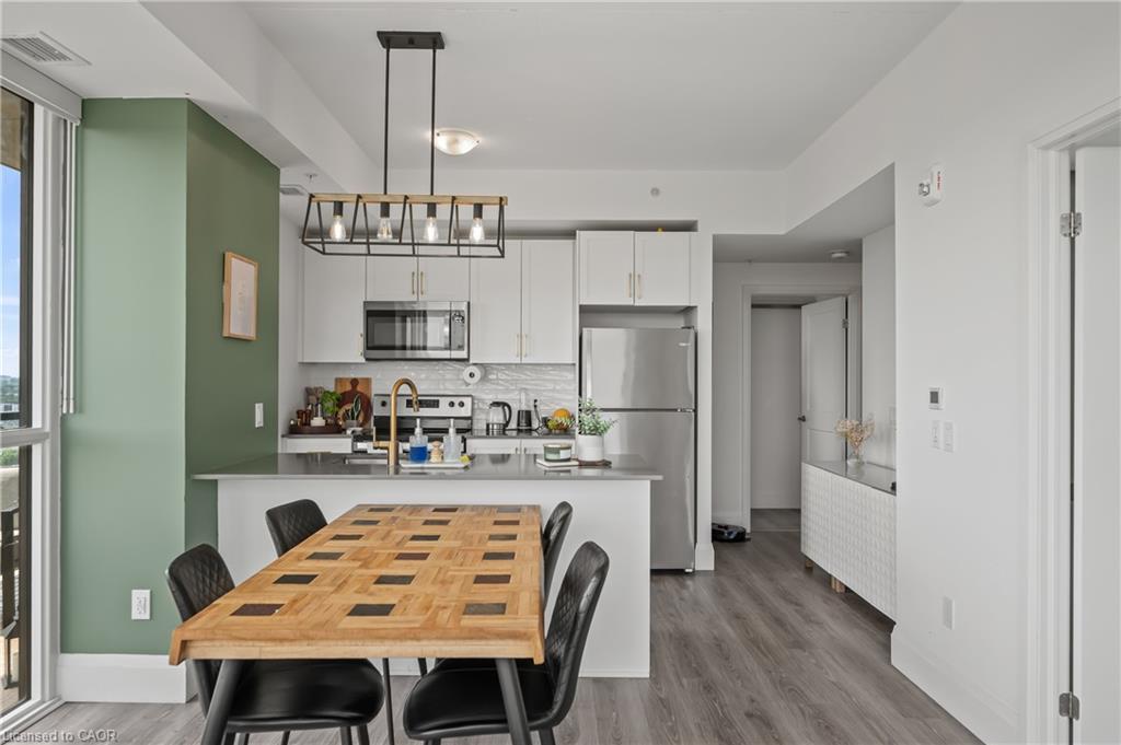 2305-108 Garment Street Property Photo 17