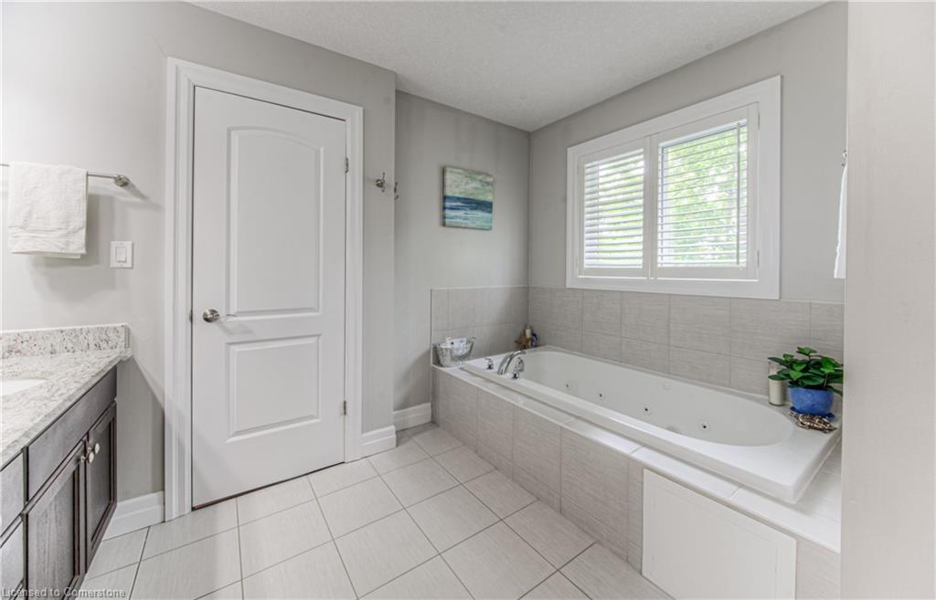 140 Maple Bush Drive Property Photo 31