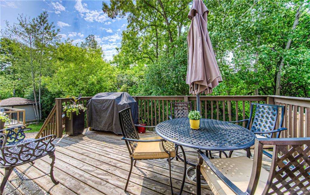 140 Maple Bush Drive Property Photo 44