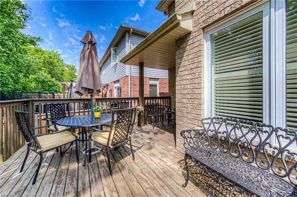 140 Maple Bush Drive Property Photo 45
