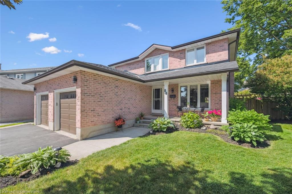 88 Rose Bridge Crescent Property Photo 2