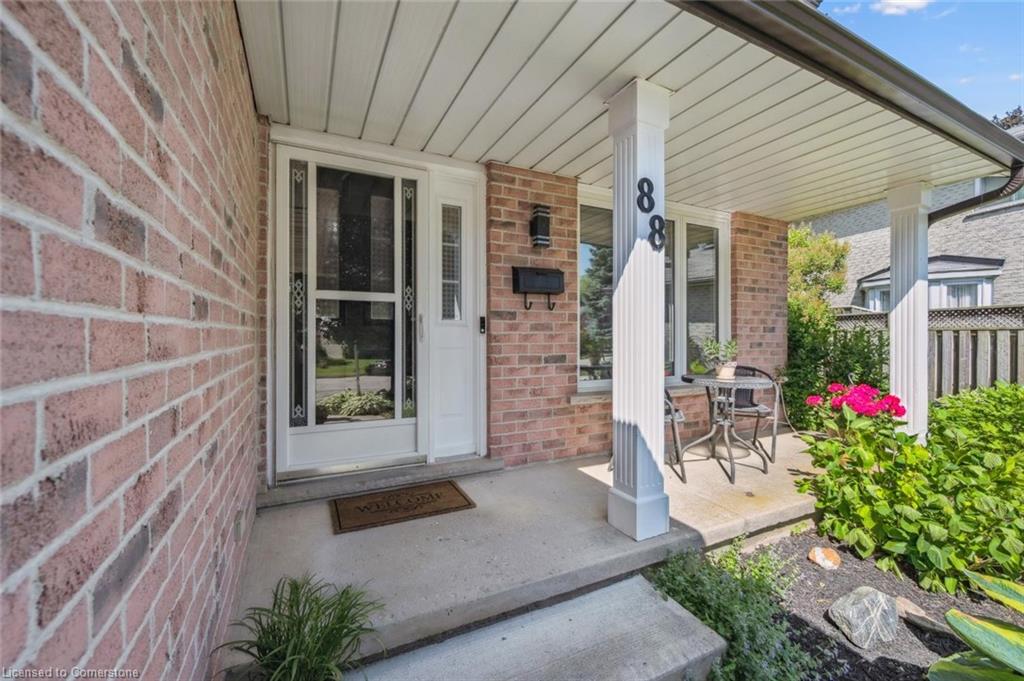 88 Rose Bridge Crescent Property Photo 4