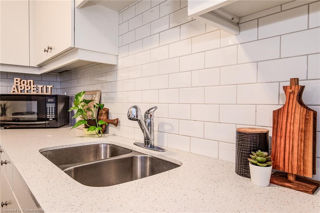 303-255 Northfield Drive E Property Photo 20
