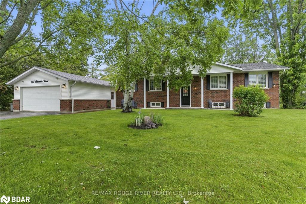 954 Burnside Road Property Photo 1