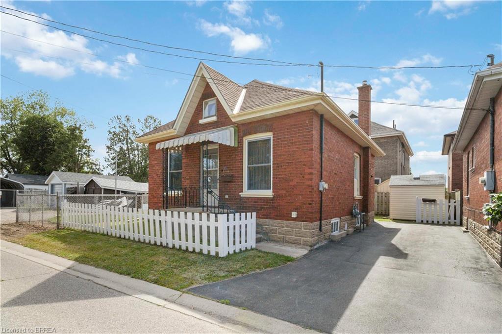 18 Bishop Street