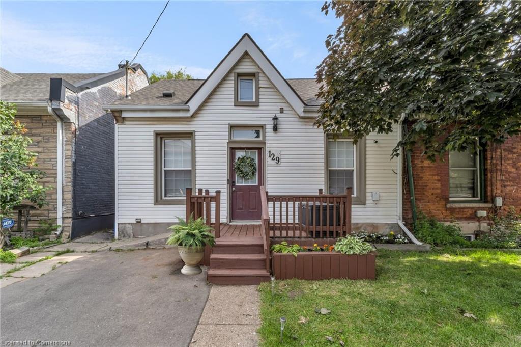 129 Birge Street Property Photo 1