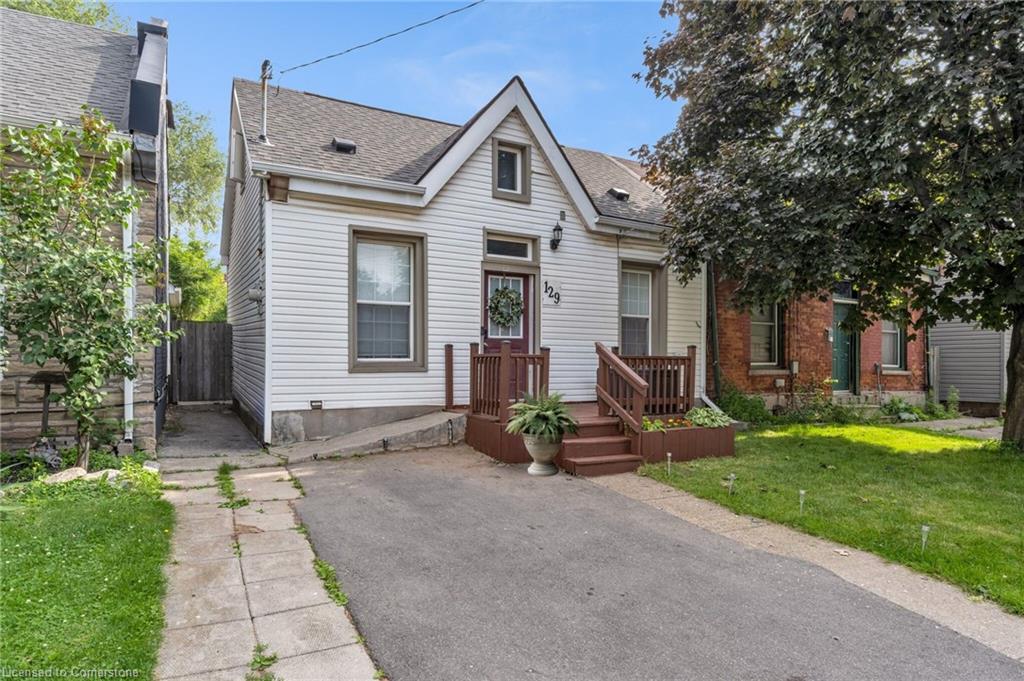 129 Birge Street Property Photo 2