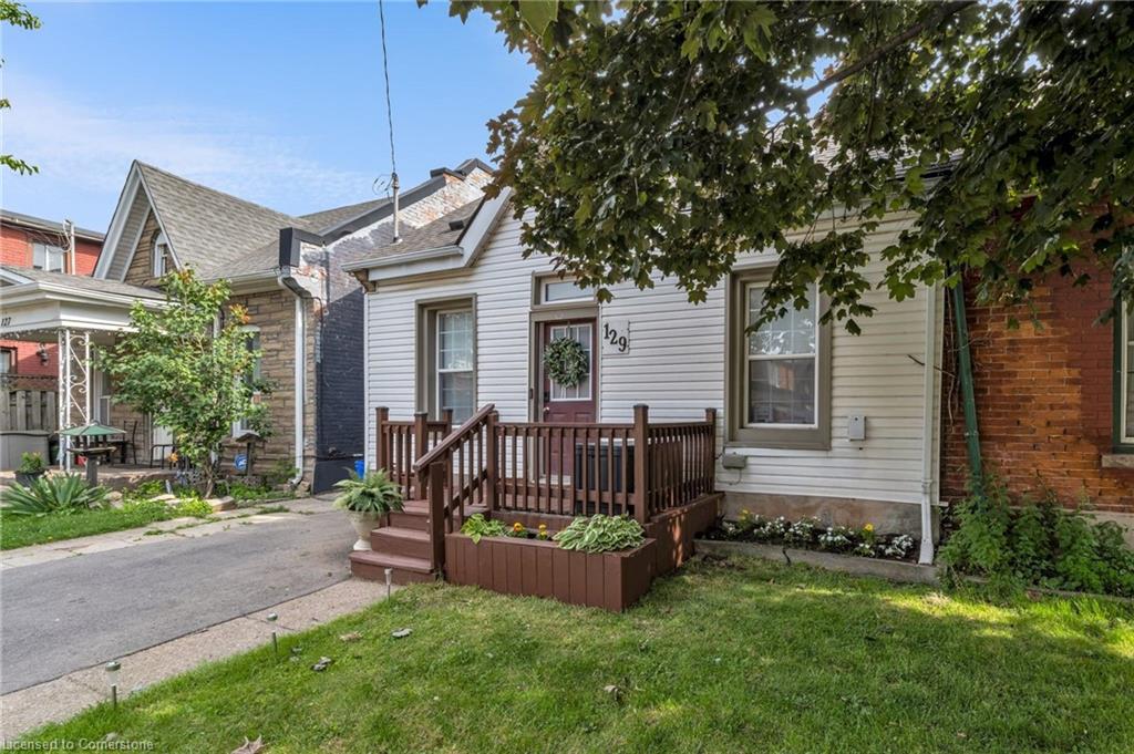 129 Birge Street Property Photo 3