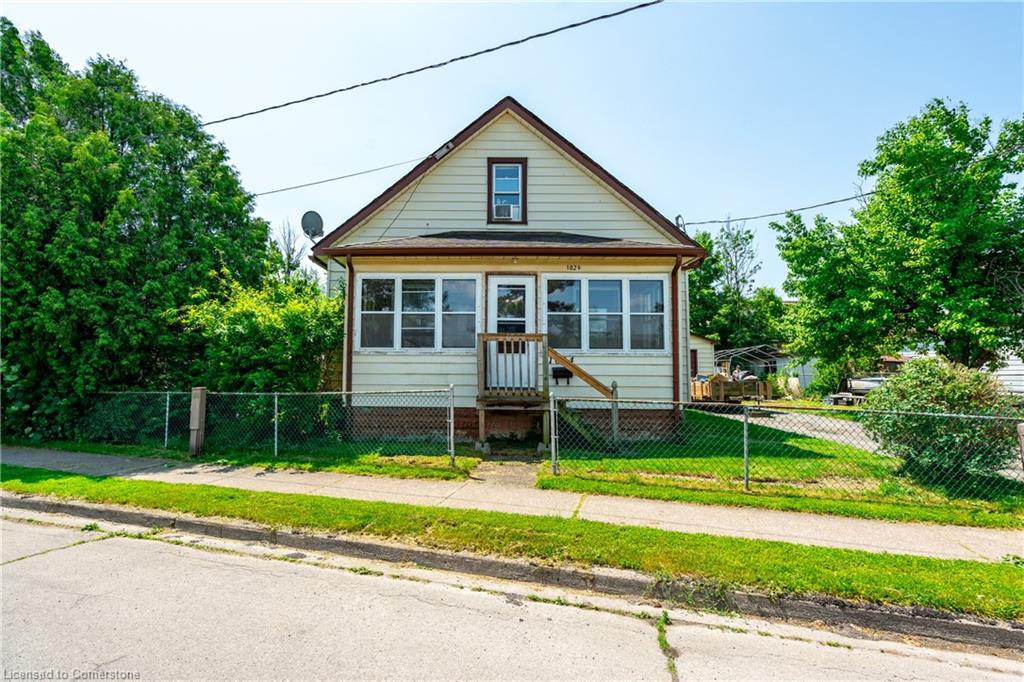 1024 Railroad Avenue Property Photo 1
