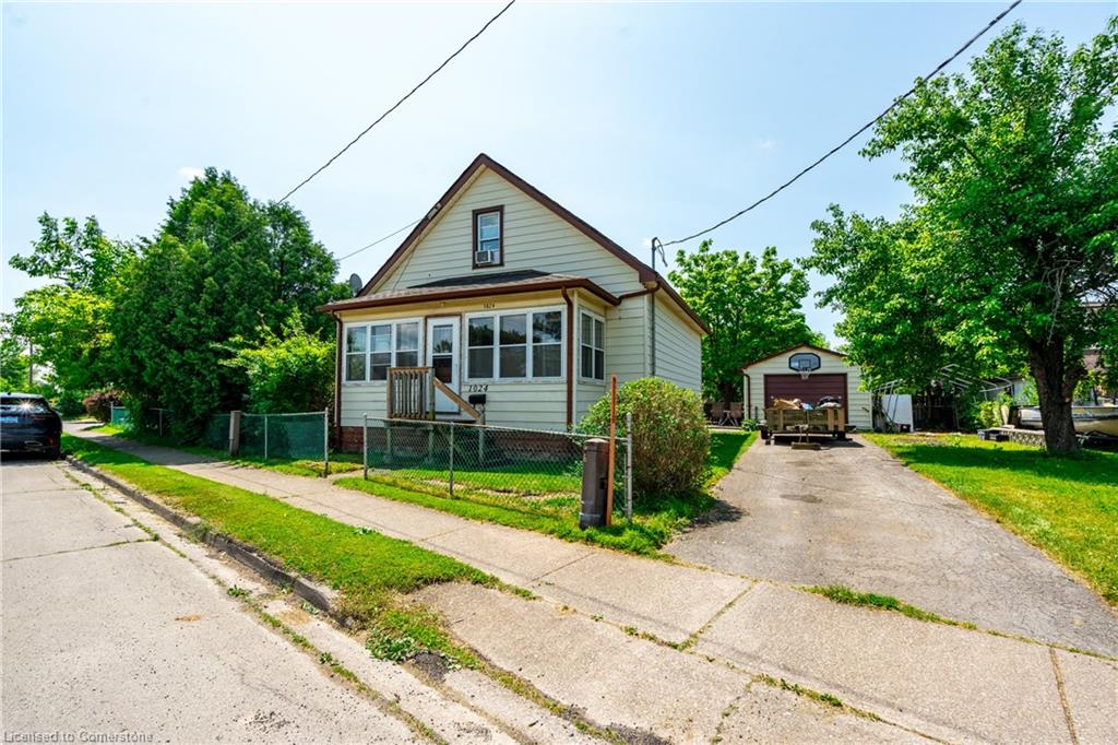 1024 Railroad Avenue Property Photo 3