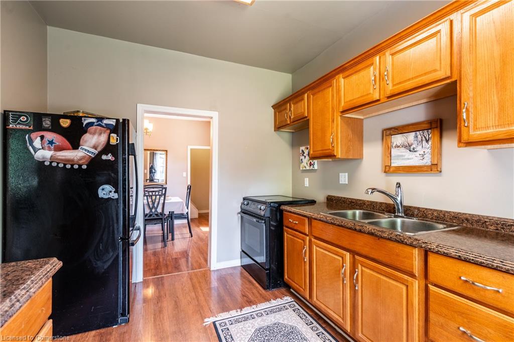 1024 Railroad Avenue Property Photo 17