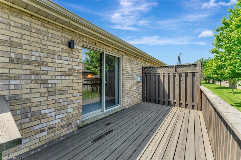 25-25 Cobden Court Property Photo 27