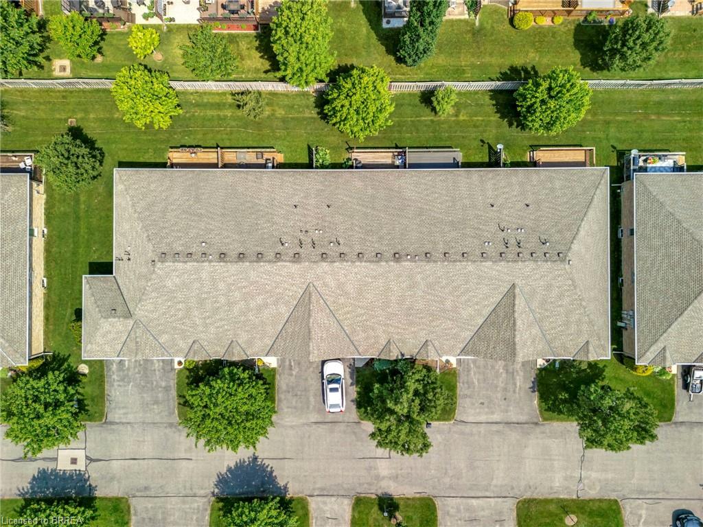 25-25 Cobden Court Property Photo 33