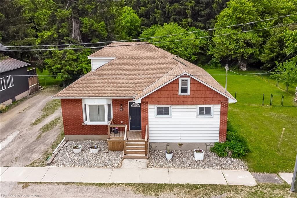 113 Lynden Road Property Photo 3