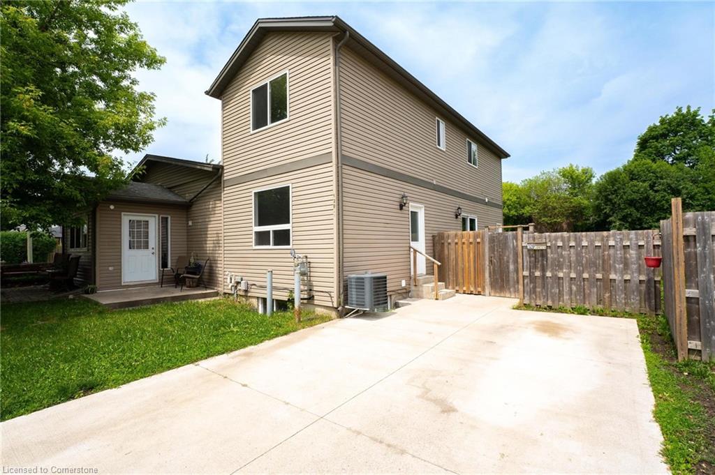 120 Jansen Avenue Property Photo 5