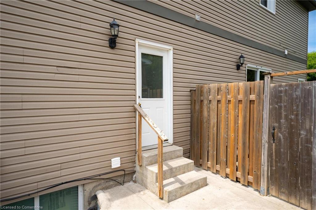 120 Jansen Avenue Property Photo 6