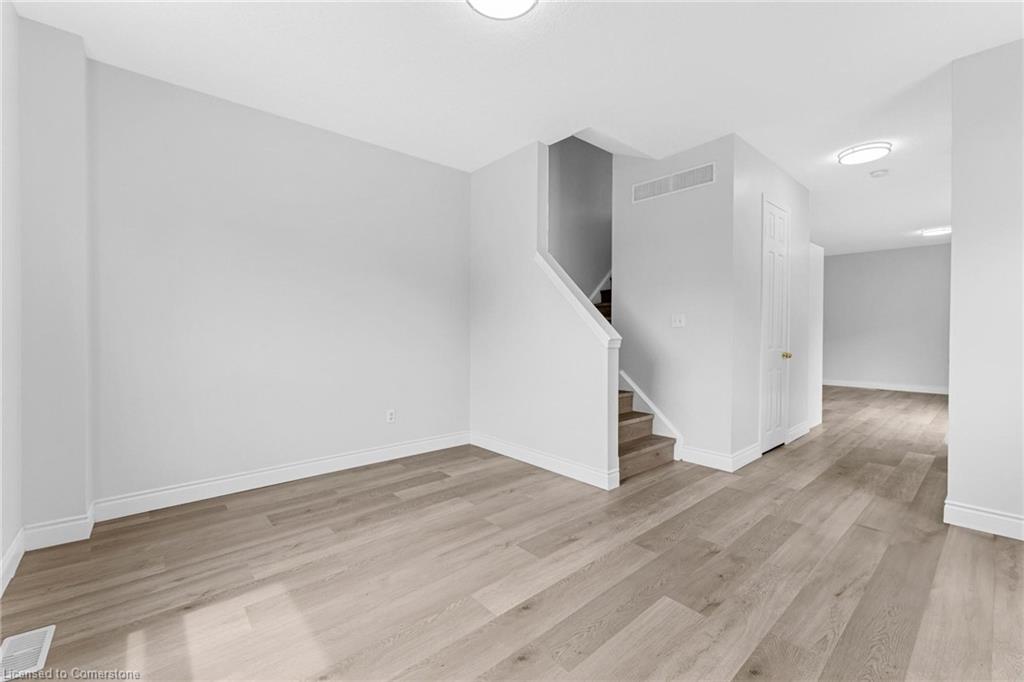 120 Jansen Avenue Property Photo 8