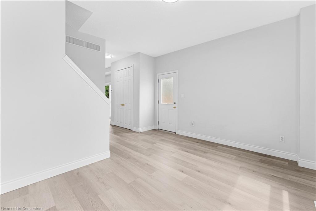 120 Jansen Avenue Property Photo 10