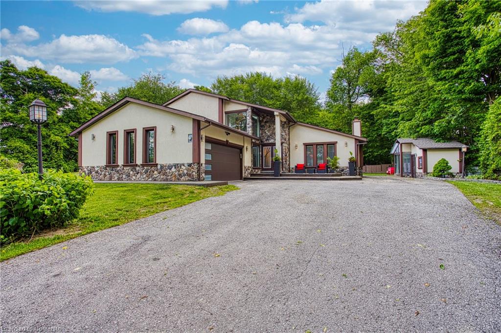 3263 Guyatt Road Property Photo 1