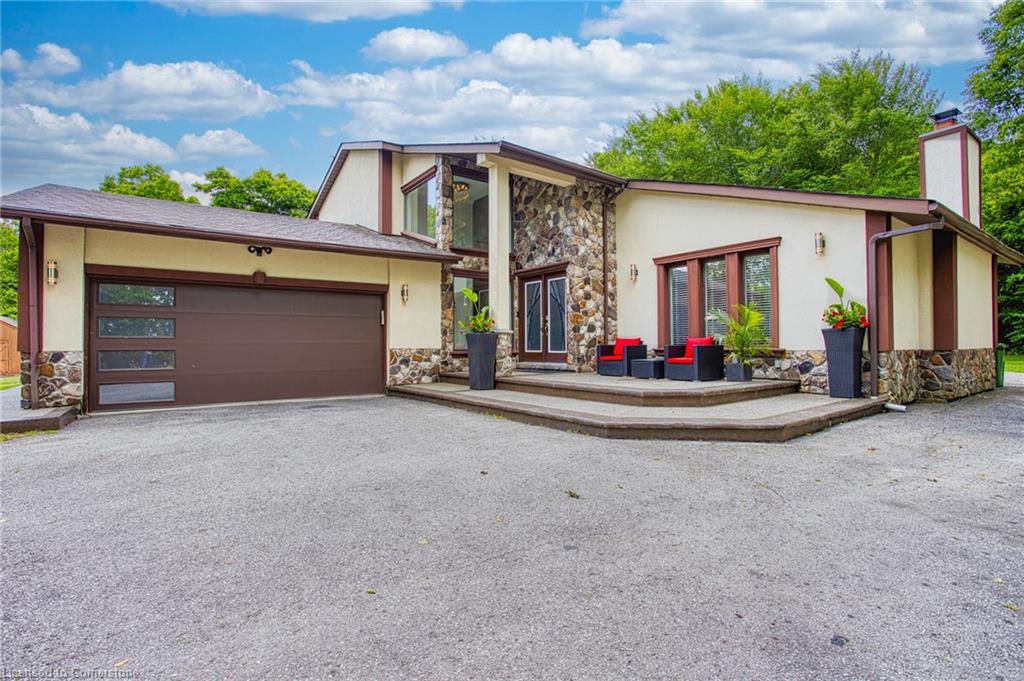 3263 Guyatt Road Property Photo 2