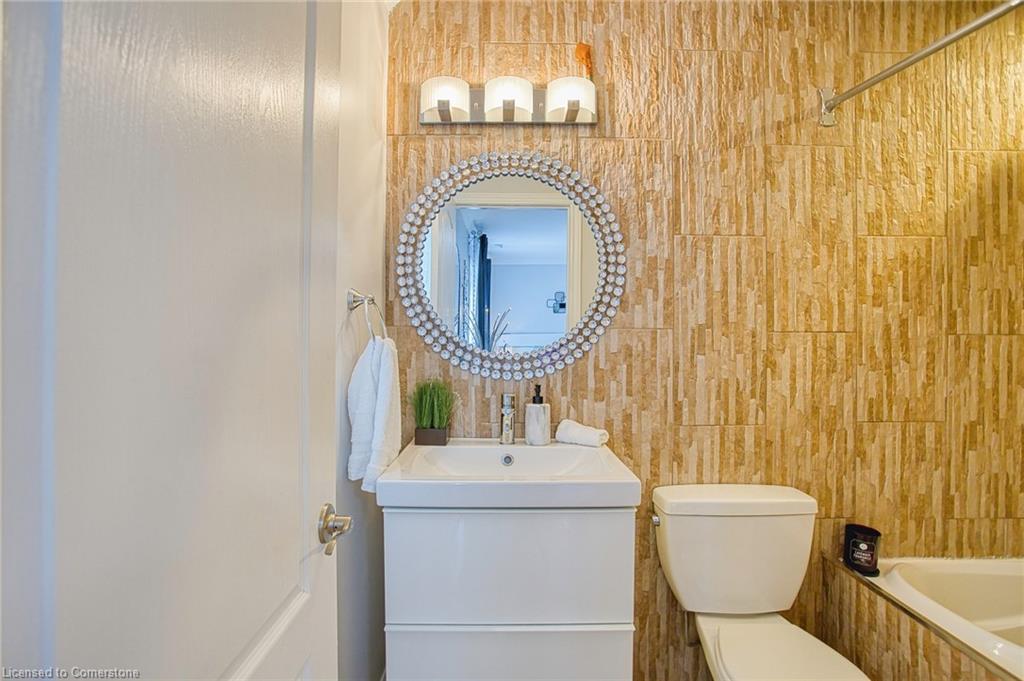 3263 Guyatt Road Property Photo 30