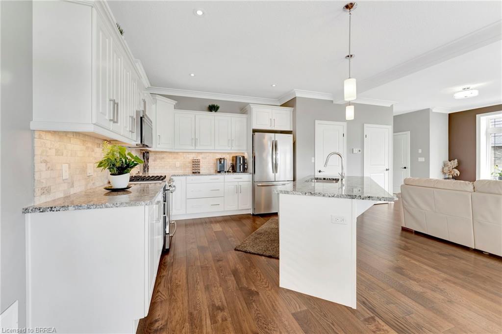 77 Lafayette Street E Property Photo 11